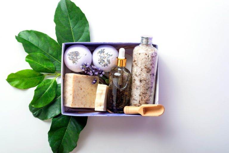How to Make a Pamper Box for a Loved One